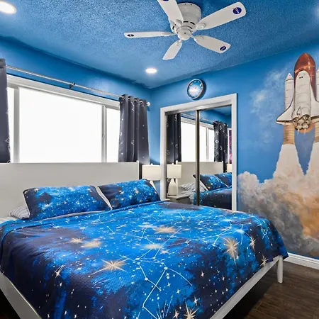 Holiday home Galaxy Quest By Oc Adventure Homes Garden Grove