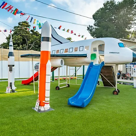 Galaxy Quest By Oc Adventure Homes Holiday home